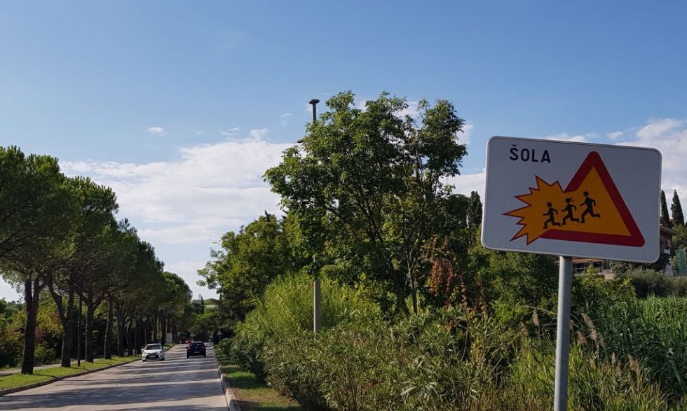 Na ceste se vrača skoraj 200 tisoč osnovnošolcev Na ceste se vrača skoraj 200 tisoč osnovnošolcev