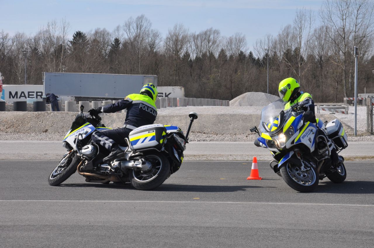 Nekateri motoristi še vedno ne poznajo osnov Nekateri motoristi še vedno ne poznajo osnov