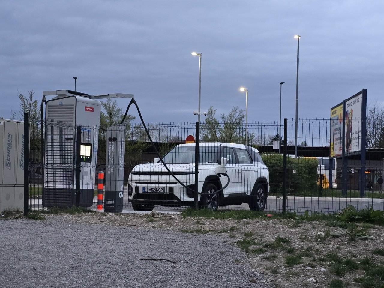 Električni znani neznanec Električni znani neznanec