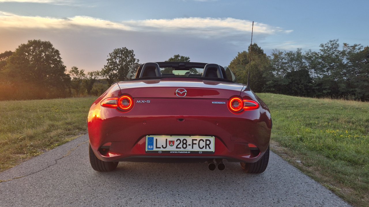 Takšna Mazda danes stane dobrih 38 tisoč evrov.