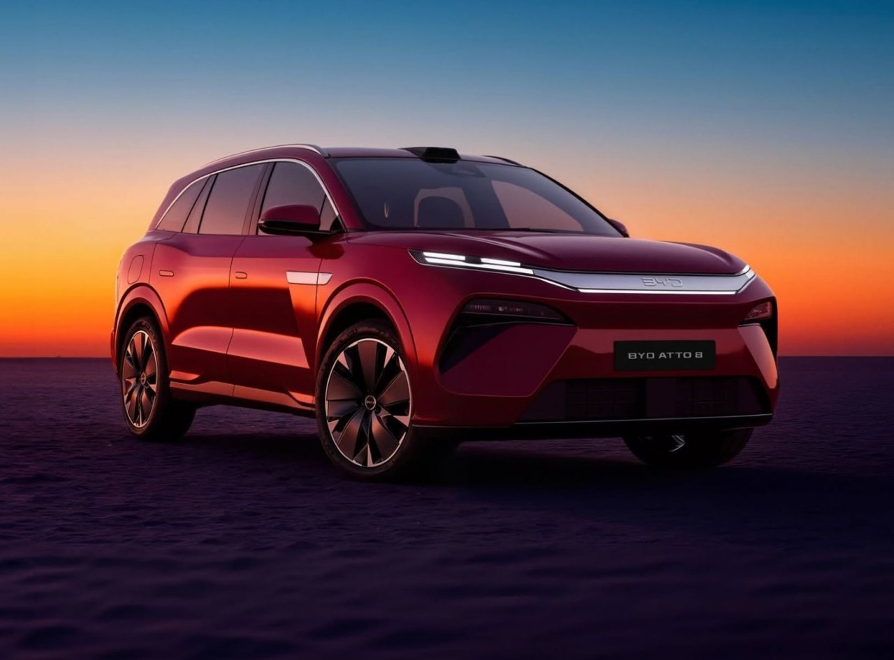 Prostorski električni velikan s 562 kilovati moči, ki se napolni v 9 minutah